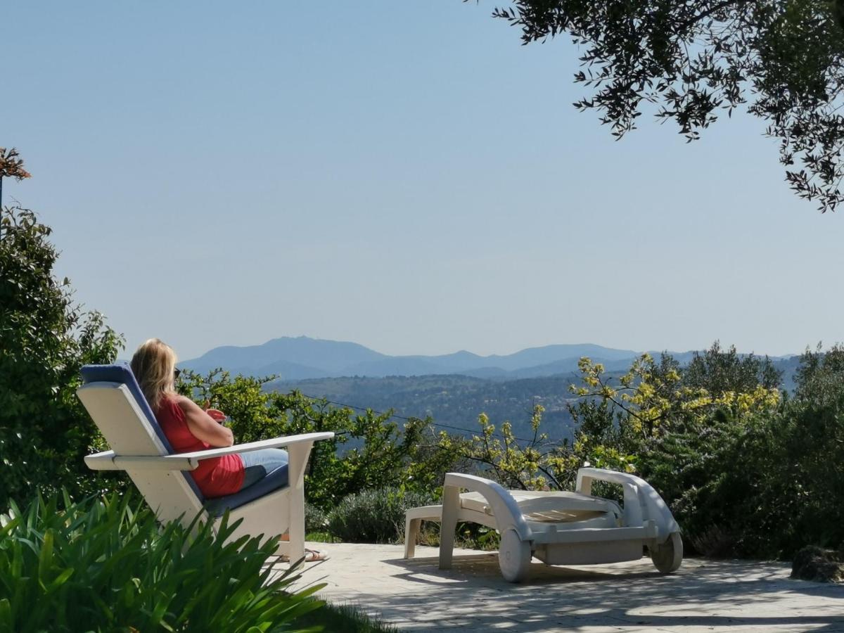 Le Nid Des Arts Bed & Breakfast Tourrettes Eksteriør bilde